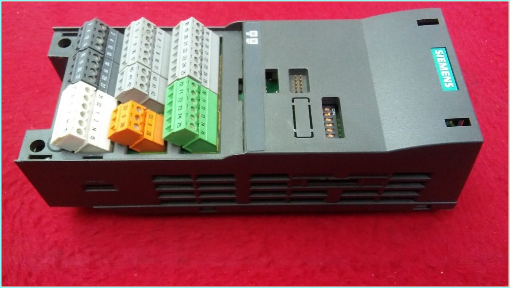 SIEMENS 6SL3244-0BA20-1BA0 SINAMICS CONTROL UNİT G120 CU240S MODÜL